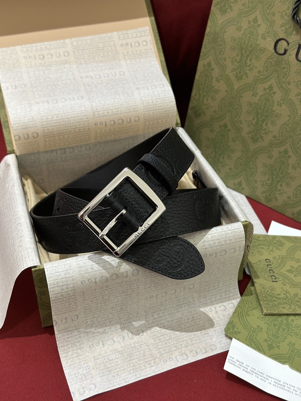 スーパーコピーグッチベルト素材ディテール